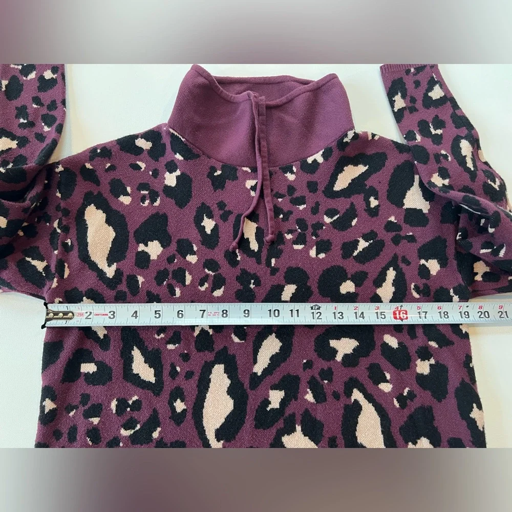 Lou & Grey Purple Cream Black Leopard Animal Print Hood - Picture 6 of 15